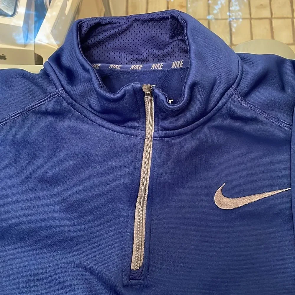 Nike therma-fit sweatshirt medium blue grey embroidered logo upfront